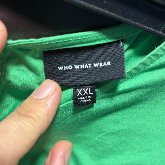 Green Women's Top - Picture 3 of 3